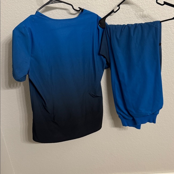 Figs Scrub Set - Picture 2 of 2